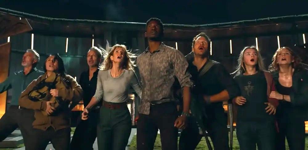 3. JURASSIC WORLD : DOMINION  2