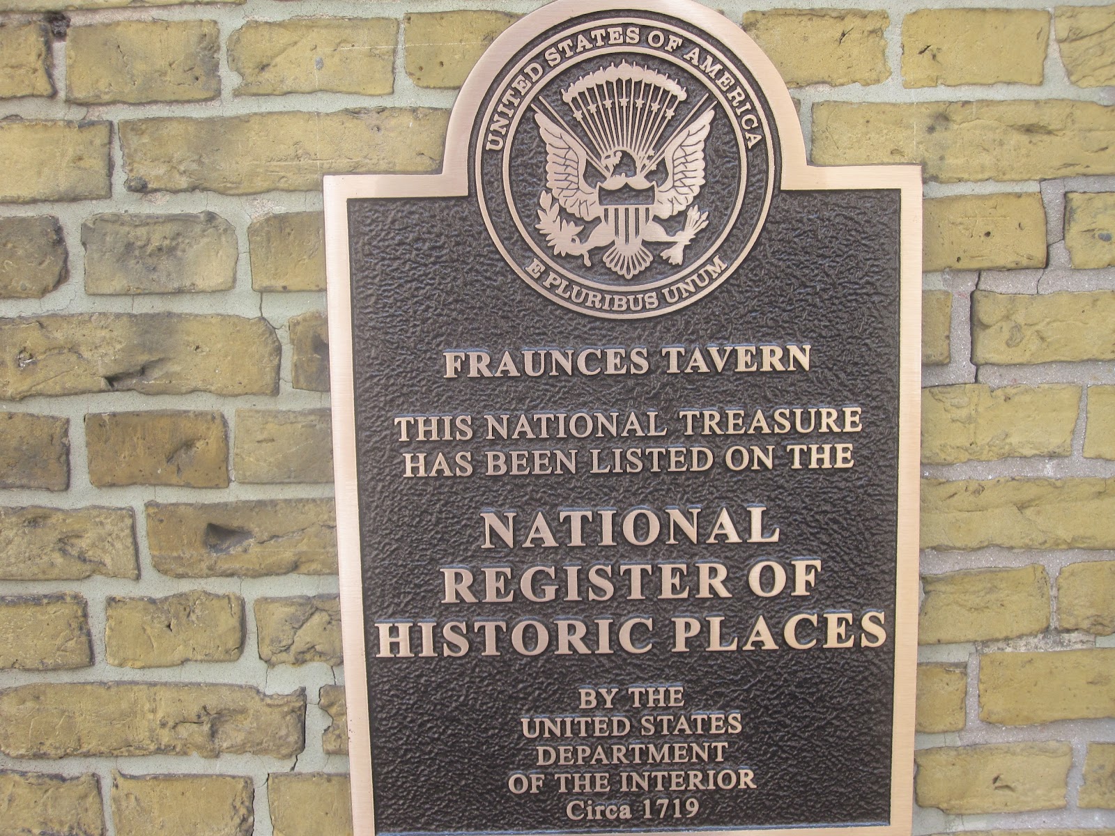 File:Fraunces Tavern and ...