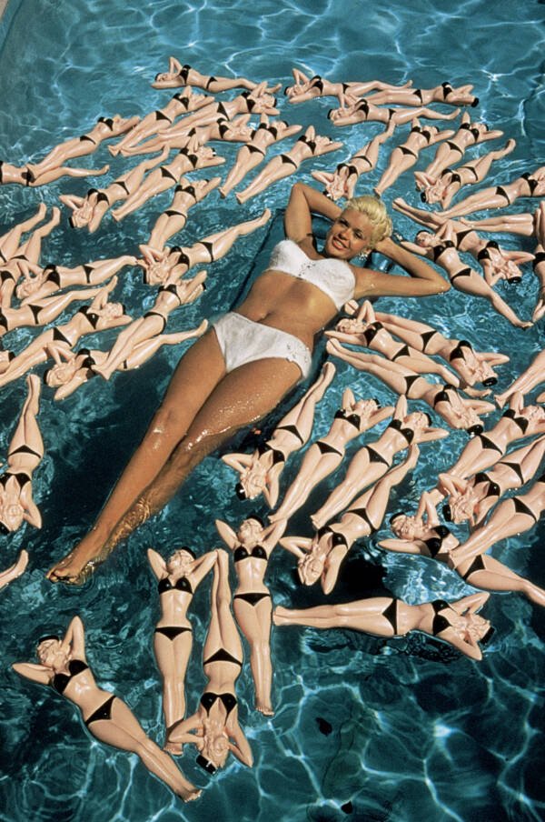 Jayne Mansfield In The Pool