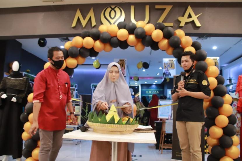 Pandemi, Pemilik Busana Muslim Ini Tetap Resmikan Toko | Republika Online