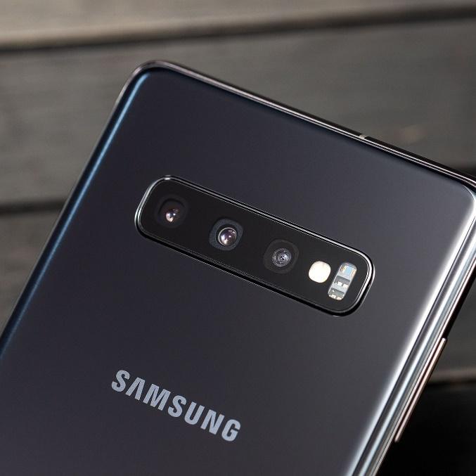 Samsung Galaxy S10 has up to six cameras: here's what they all do - The  Verge