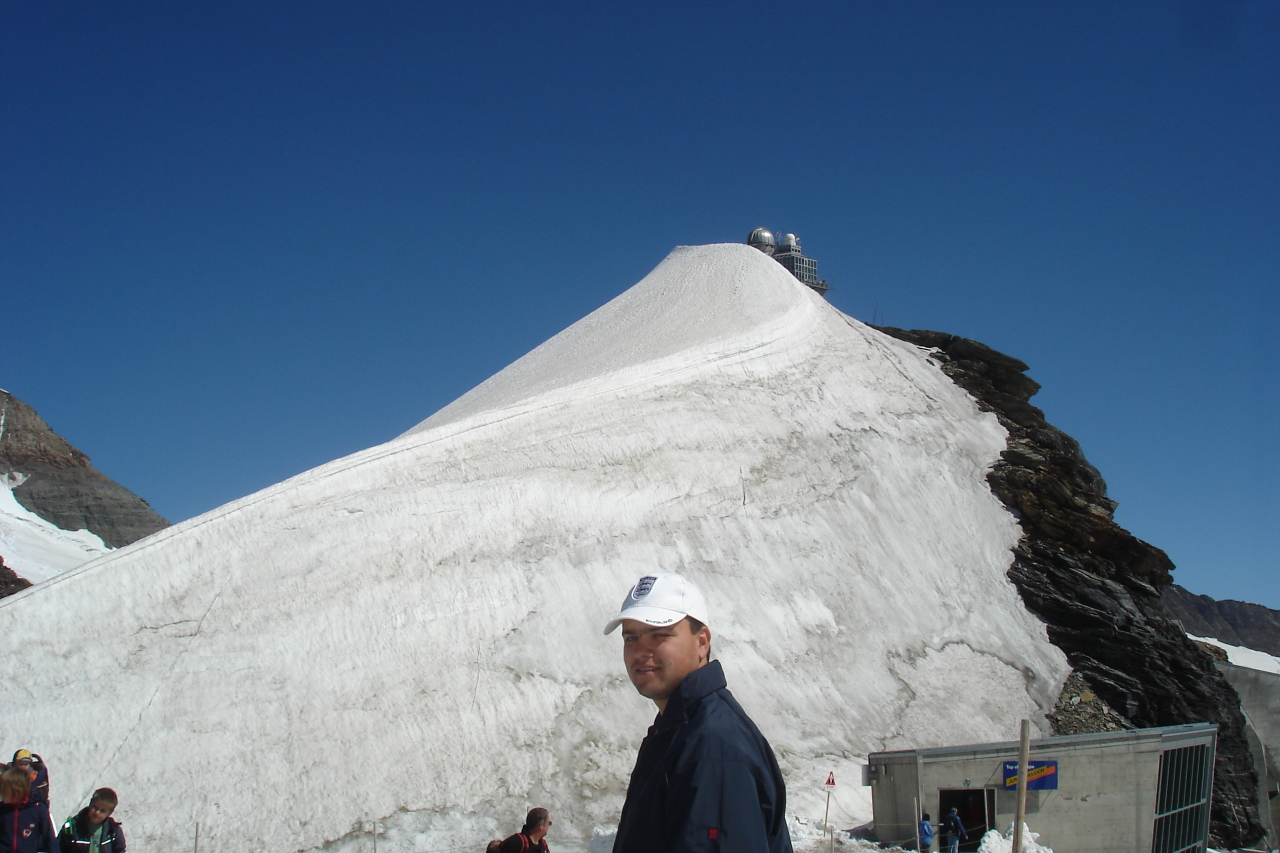 036389877-big.jpg