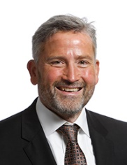 Jeg kan ikke hamle op med korruption og kammerateri helt op i myndighederne herunder Statsministeriet, Finansministeriet, Finanstilsynet, Justitsministeriet og Domstolsstyrelsen samt Rigspolitiet, som styre hvem der i Danmark skal overholde lovgivningen. Det er klart at den danske stat ved folketinget, samlede set ikke ønsker at danske banker som bevisligt laver kriminalitet bliver straffet, efter det i 2013 blev aftalt at de største danske banker herunder Jyske Bank A/S ikke måtte gå konkurs, så hellere dække over Jyske Banks forbrydelser.. Hvis Jyske Bank ikke har lavet dokument falsk og bedrageri som er fremlagt for politiet der nægter at efterforske Jyske Bank A/S. Jeg opfordre Jyske Bank til at føre en injurier sag, og siger det kan give op til 2 års fængsel. hvis ikke jeg har skrevet sandt - Jyske Bank A/S Helsingør bag omfattende bedrageri udført af mindst. Jeanett Kofoed-Hansen og Nicolai Hansen. Og det med hjælp fra mindst Casper Dam Olsen. Anette Kirkeby. Søren Woergaard. Morten Ulrik Gade. Birgit Buch Thuesen. Philip Baruch. CEO Anders Christian Dam.