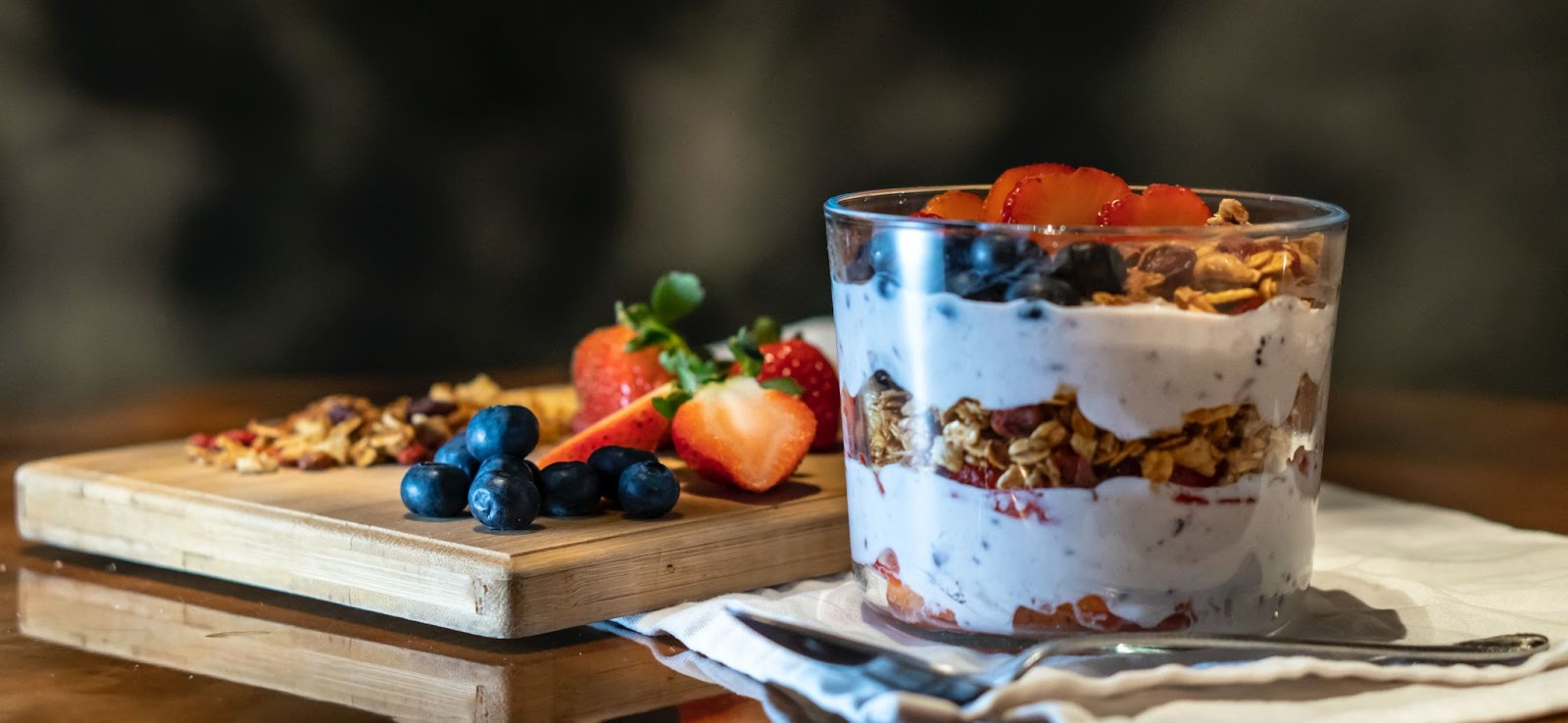 Natto cu iaurt È™i fructe