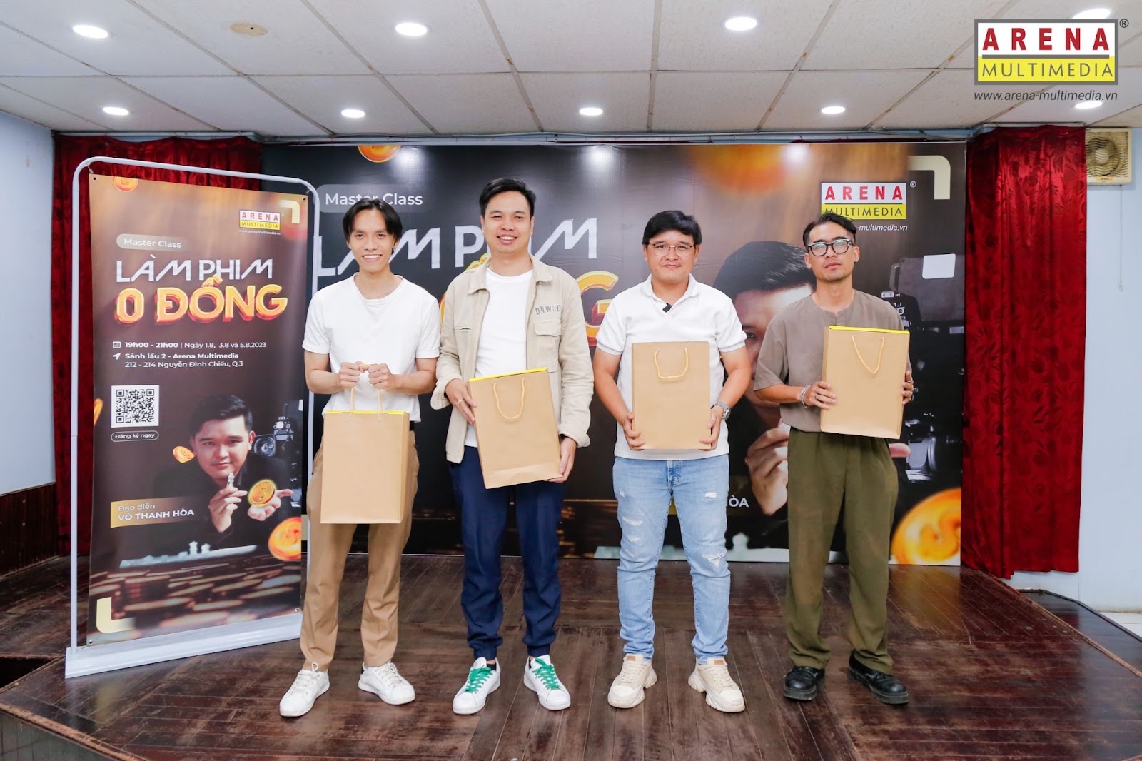 Hơn 100 bạn trẻ học cách “Làm phim 0 đồng” từ A đến Z cùng Đạo diễn Võ Thanh Hòa