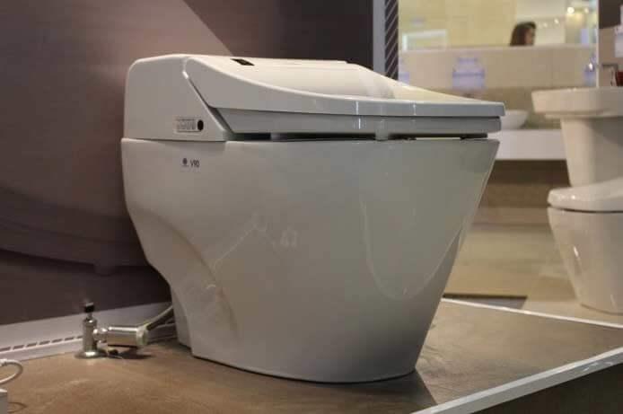 Chất liệu cao cấp, bền đẹp là điểm mạnh của bồn cầu Viglacera