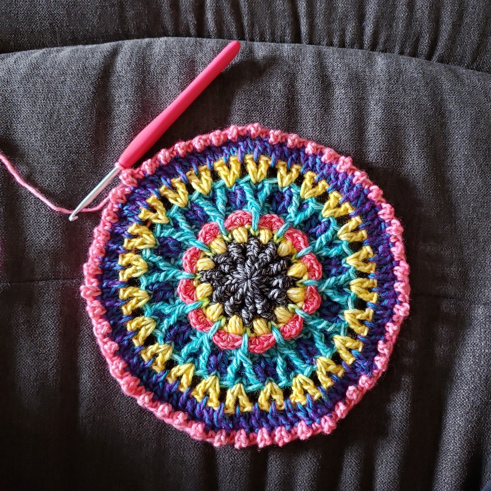 Design Oombawka • Pattern Crochet Mandala Kinship