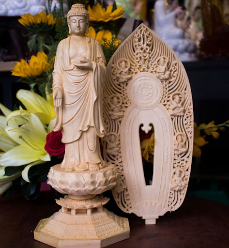 Những Điều Cần Biết Khi Thờ Tượng Phật A Di Đà Không Thể Bỏ Qua