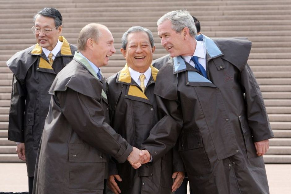 bush y putin.jpg