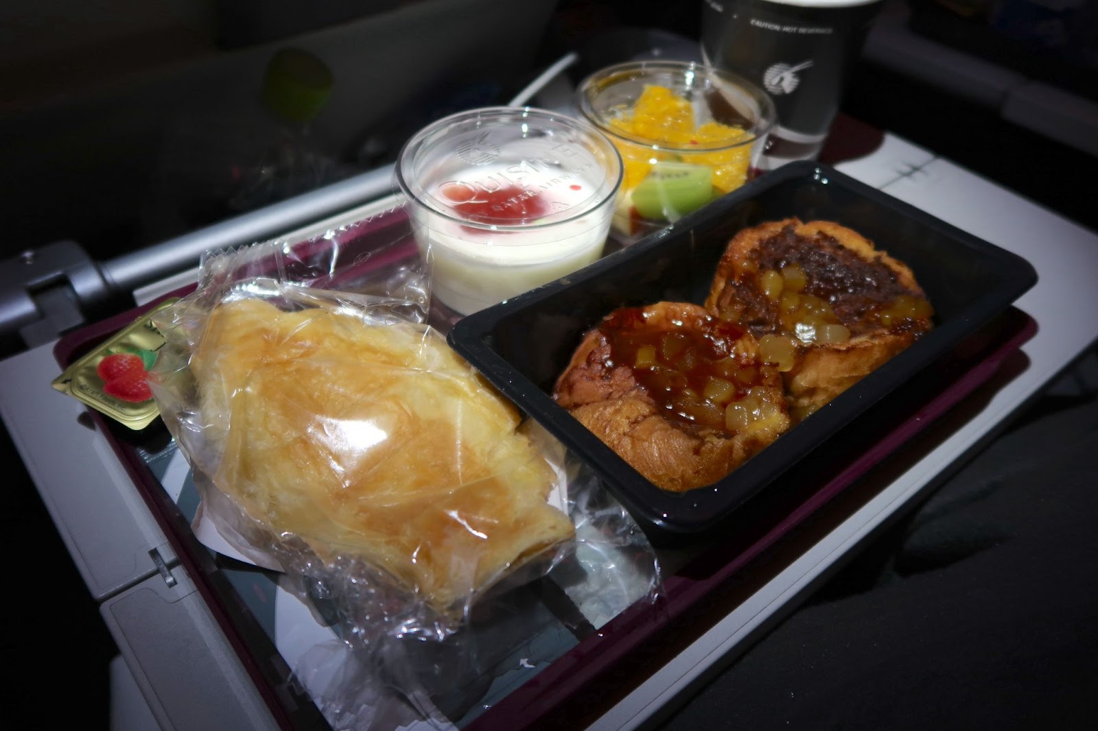 カタール航空の機内食10選！エコノミーや無料サービスも紹介