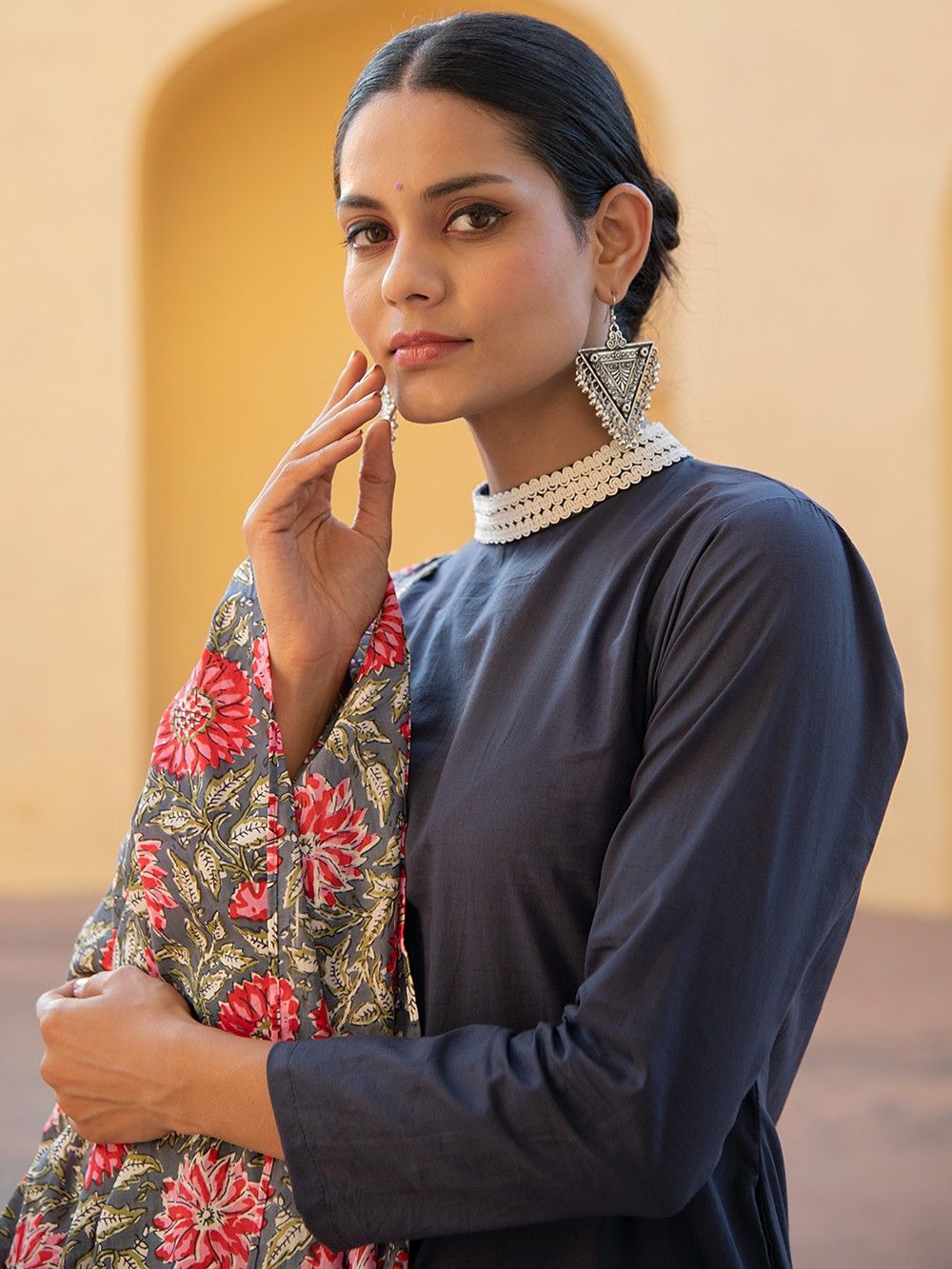 the loom - Blue Cotton Suit With Pink Dupatta