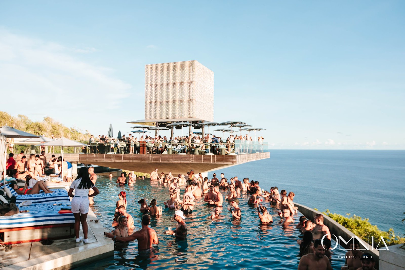 Crowds at OMNIA Dayclub Bali