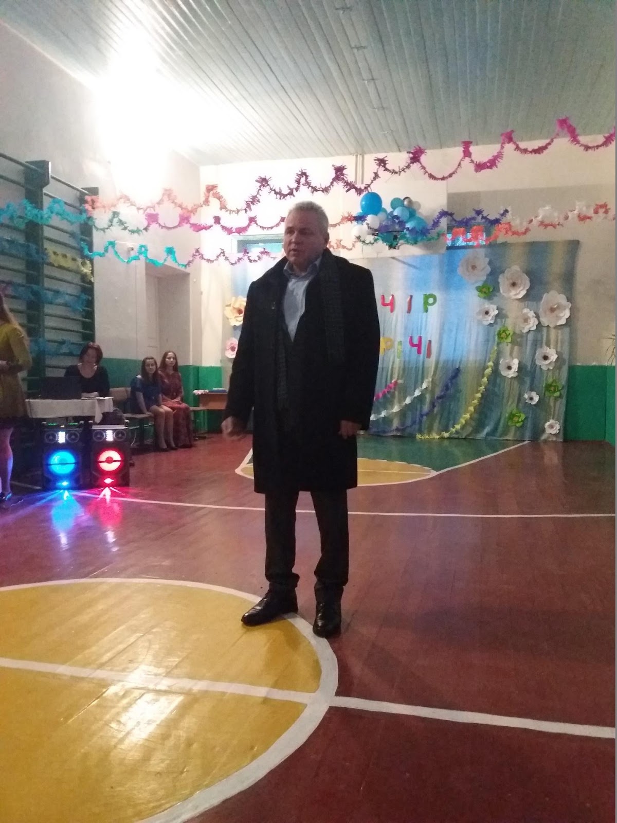 http://dikvik2009.ucoz.net/2018-2019part1/vechir_zustrichi_2019-6.jpg