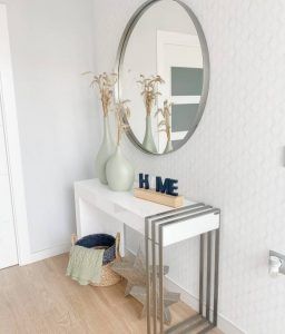 How to decorate an entryway console