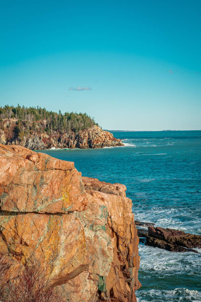 The ocean and cliffs at Bar Harbor in Acadia, one of the best national parks to visit in June