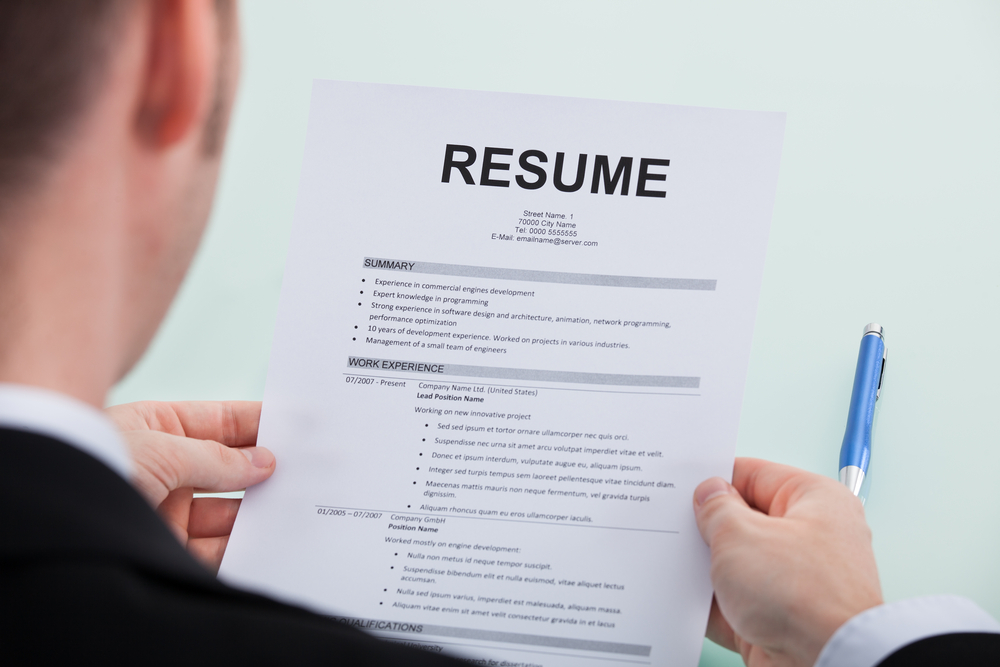 Resume là bản tóm tắt về thông tin cá nhân, trình độ chuyên môn, phẩm chất, kỹ năng,... của ứng viên