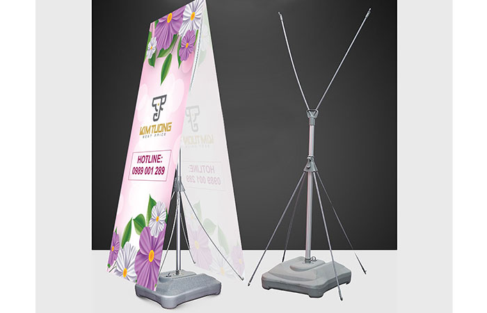 Chân standee đế nước chắc chắn