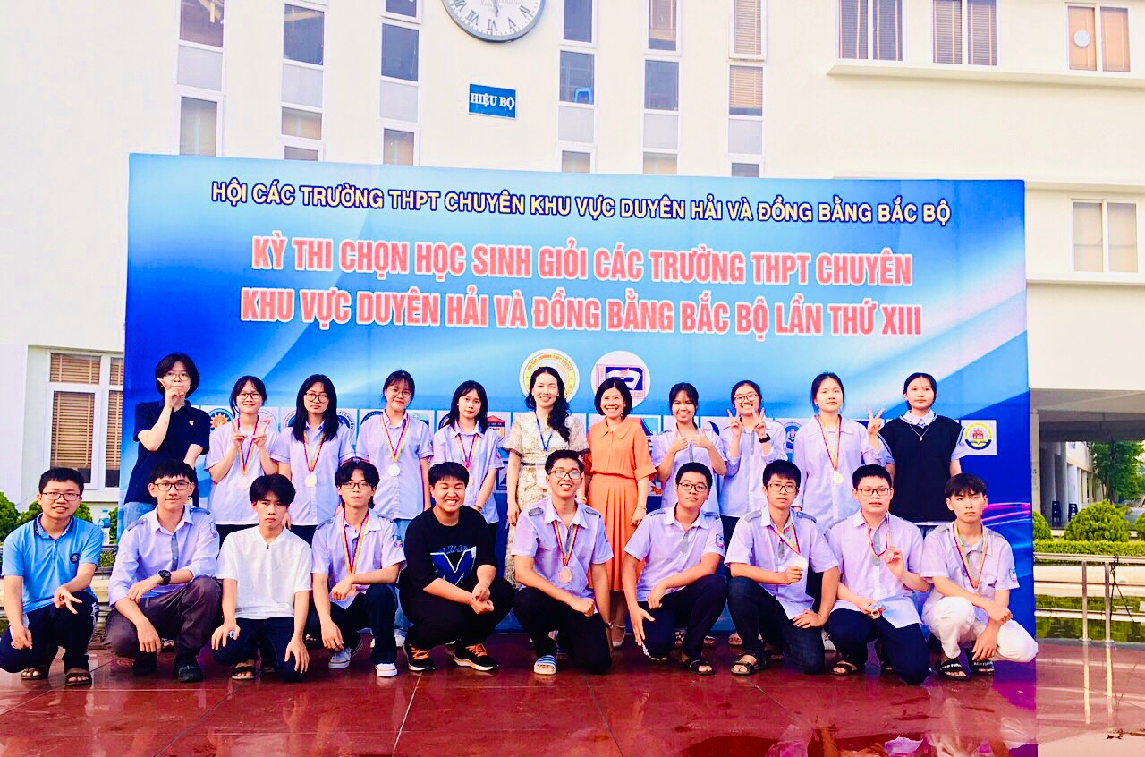 Trường THPT chuyên Lê Quý Đôn tham dự Kỳ thi chọn HSG các trường THPT chuyên khu vực Duyên hải và Đồng bằng Bắc Bộ lần thứ XIII tại Hải Phòng