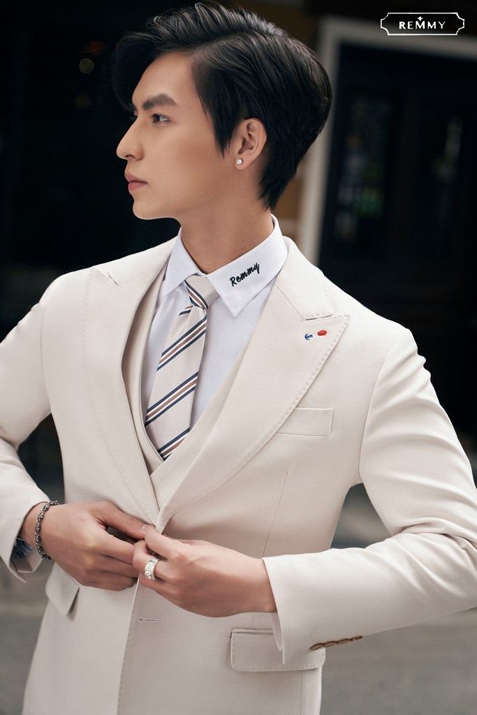 Vest cho chú rể ốm