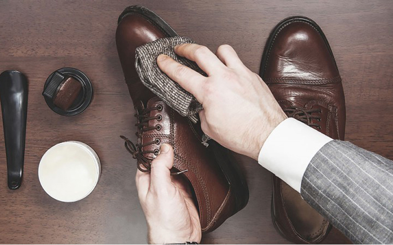 Cách làm mềm da giày đơn giản tại nhà các quý ông chớ bỏ qua