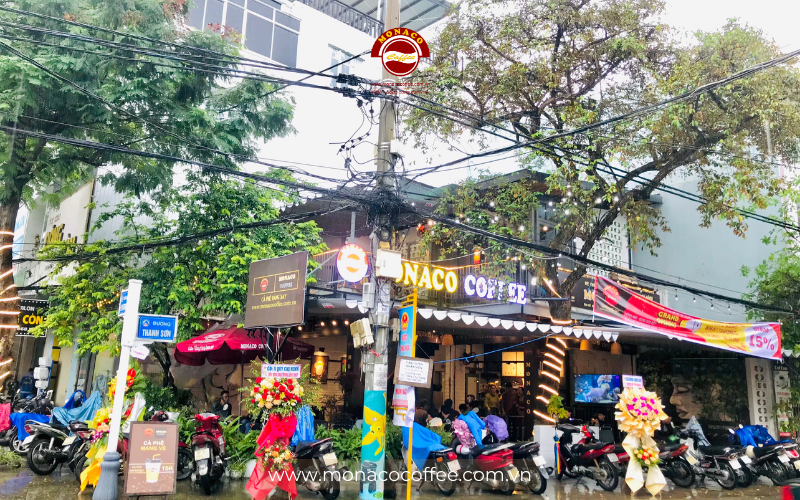 Tính toán chỗ để xe cho khách hàng.