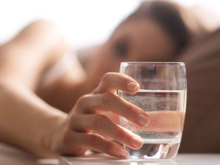 Should you be drinking water before bed?