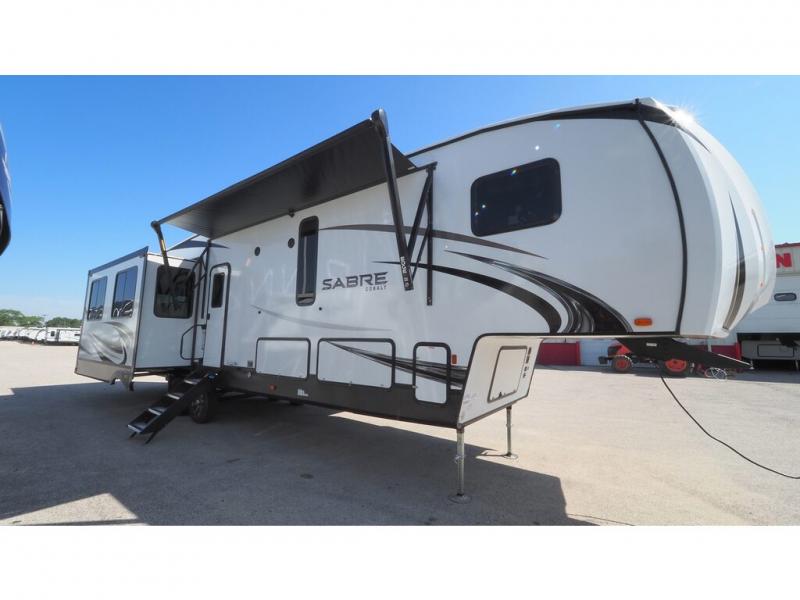 Find more deals on amazing fifth wheels at All Seasons RV.