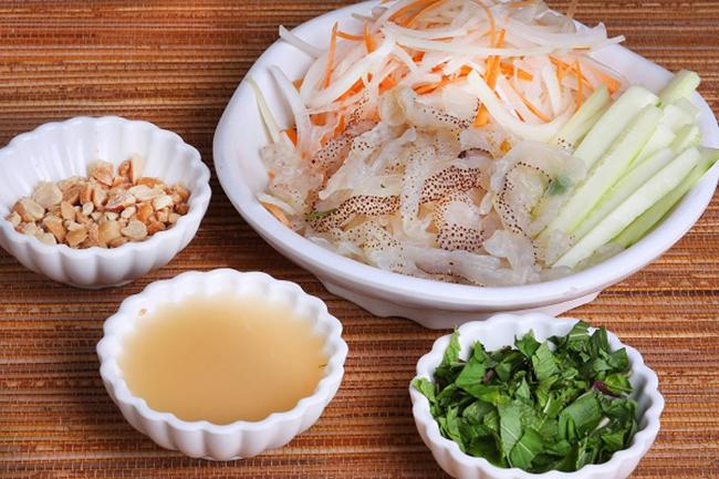 Nộm sứa: Món ngon khó cưỡng khi du lịch cô tô