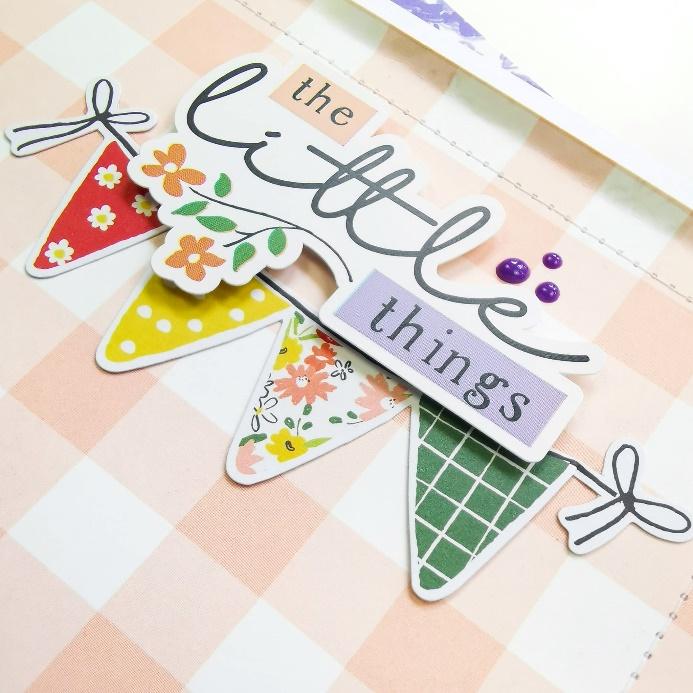 A close up of a banner

Description automatically generated