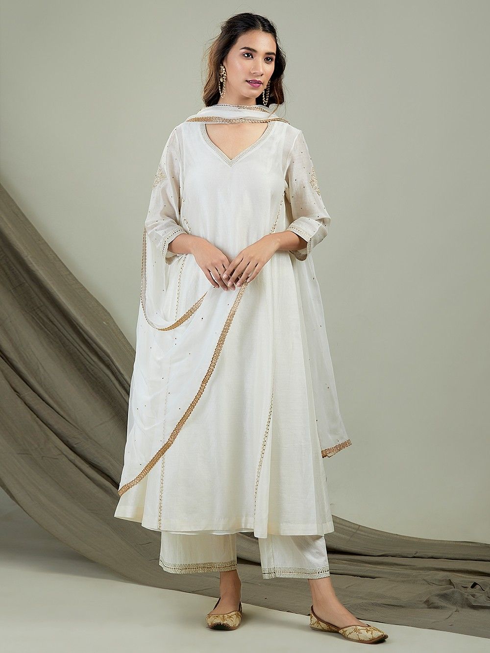 the loom - White Hand Embroidered Cotton Silk Suit