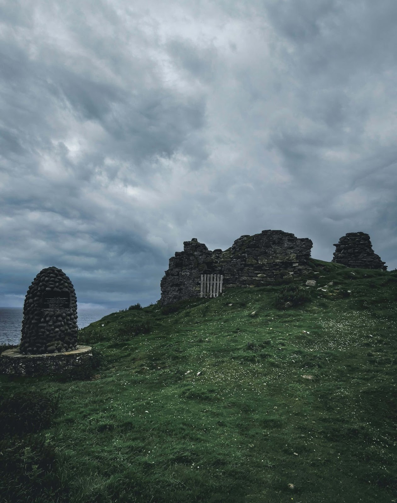 2 day Isle of Skye itinerary, Duntulm Castle, Clan MacDonald of Sleat Castle, castles in Scotland, Isle of Skye castles