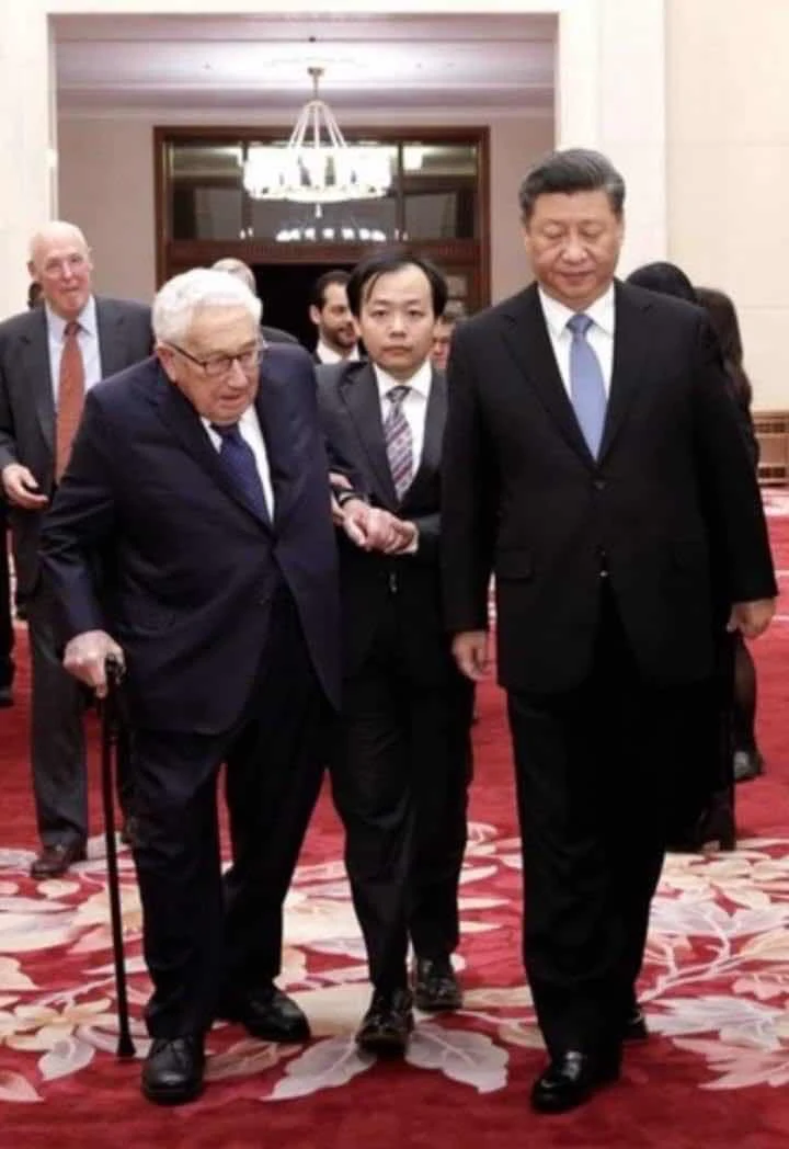 UKRAINE HÔM NAY LÀ CHUỘT BẠCH CỦA CÚ ĐÊM KISSINGER VÀ TÀU CỘNG NHƯ VIỆT NAM CỘNG HÒA TRƯỚC ĐÂY