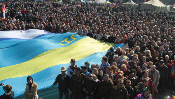 Ukrainians and Crimean Tatars demonstrate unity during the Euromaidan events ~