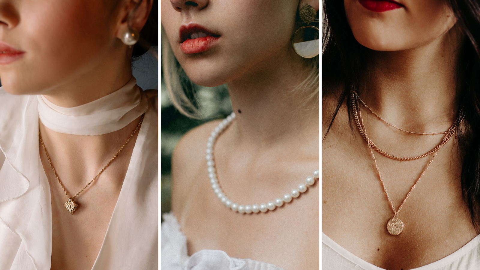 Acessórios do estilo romântico: colares de pérolas e colares dourados.