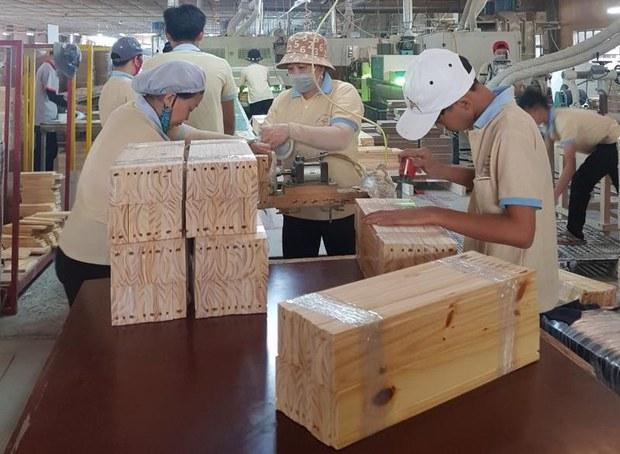 Mỹ lại gia hạn thời gian ban hành kết luận lẩn tránh thuế đối với tủ gỗ Việt Nam