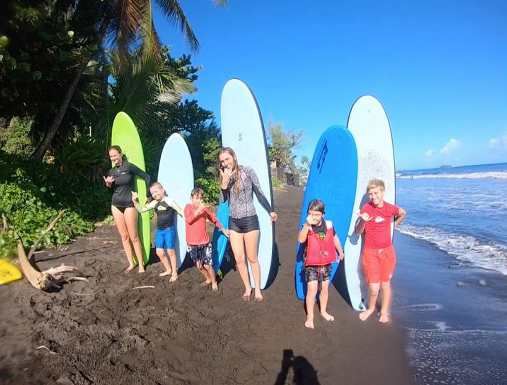 Learn How To Surf At Mo'o Surf School