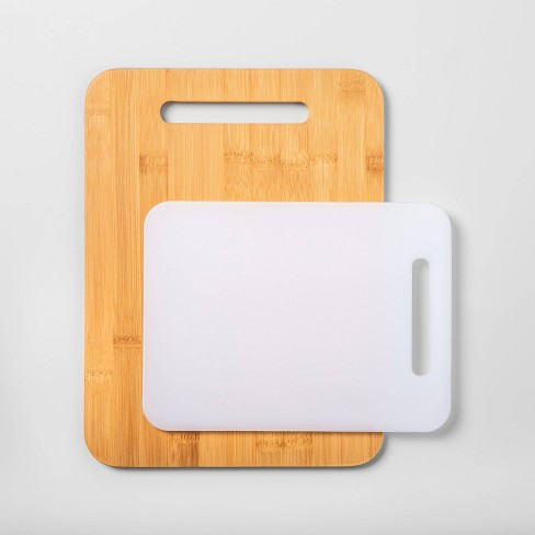 Why I Switched To A Wooden Cutting Board And I'll Never Go Back To Plastic