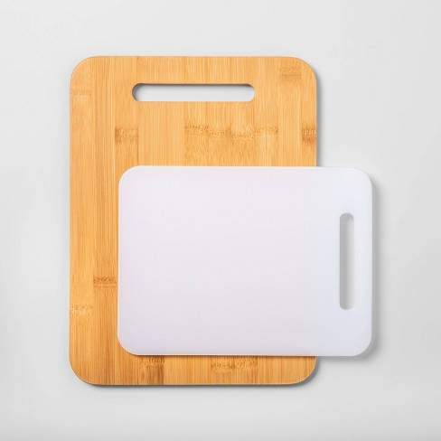 Wood vs. Plastic Cutting Boards