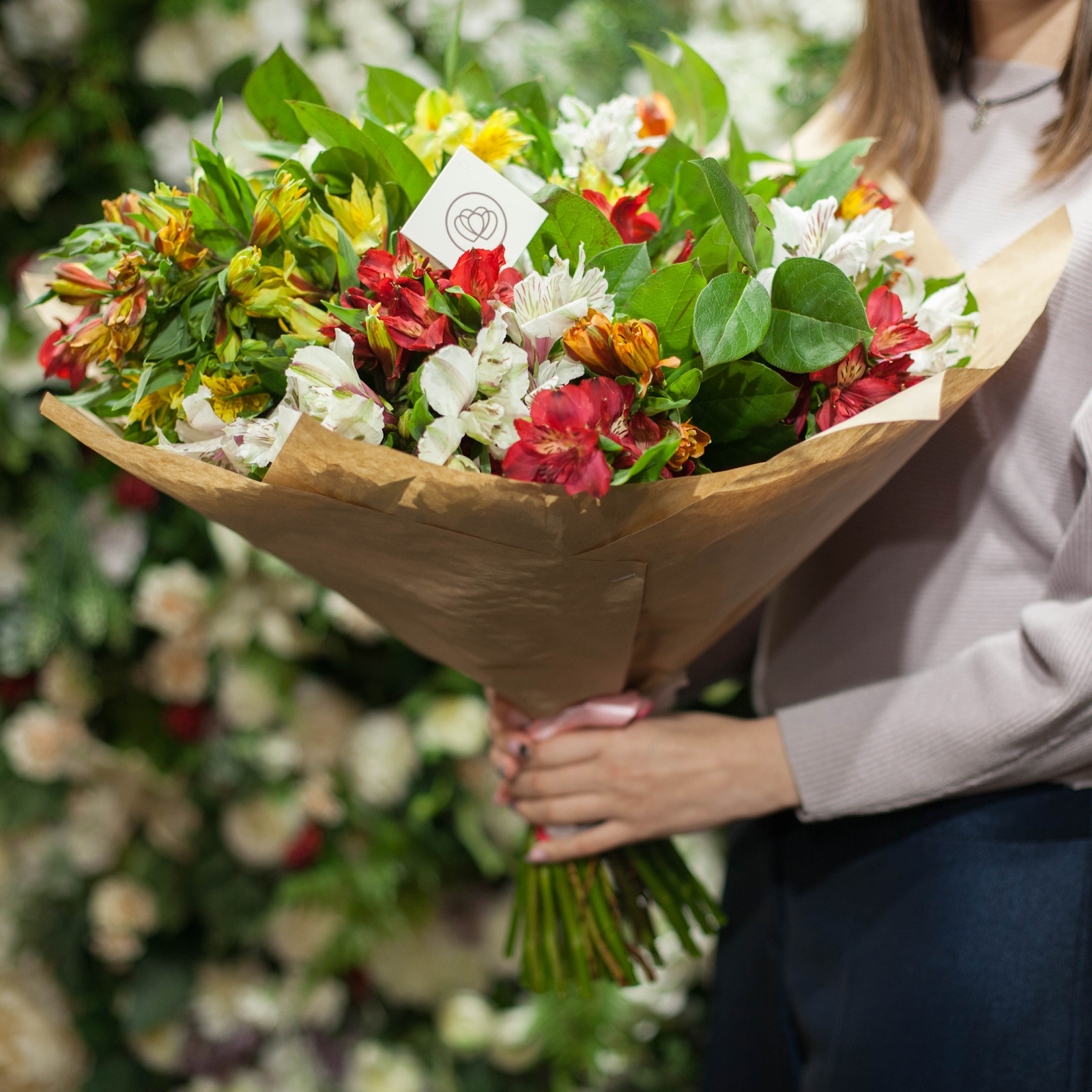 Как реагировать на подаренные цветы
