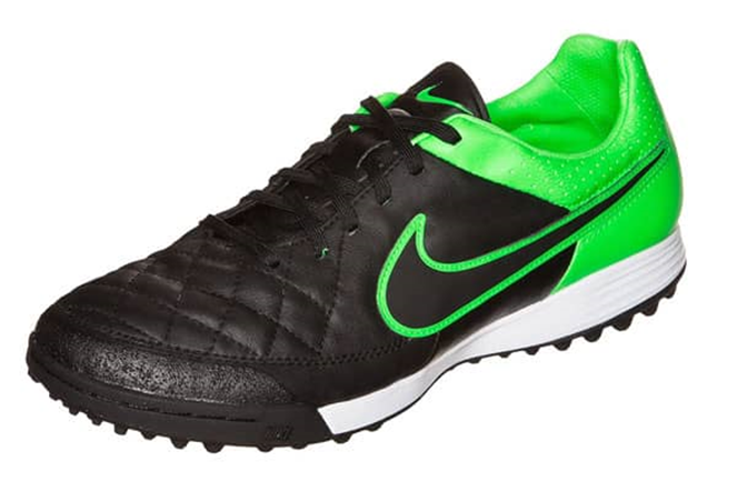أفضل حذاء كرة قدم للعشب الصناعي وأشهر متاجر البيع بأقل الأسعار