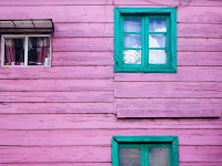 Cat Rumah Kayu Warna Ungu