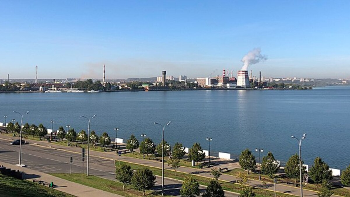 Города возле ижевска. Ижевский пруд Ижевск. Вид на Ижевский пруд. Ижевский пруд 2020. Ижевский пруд Ижевский пруд.