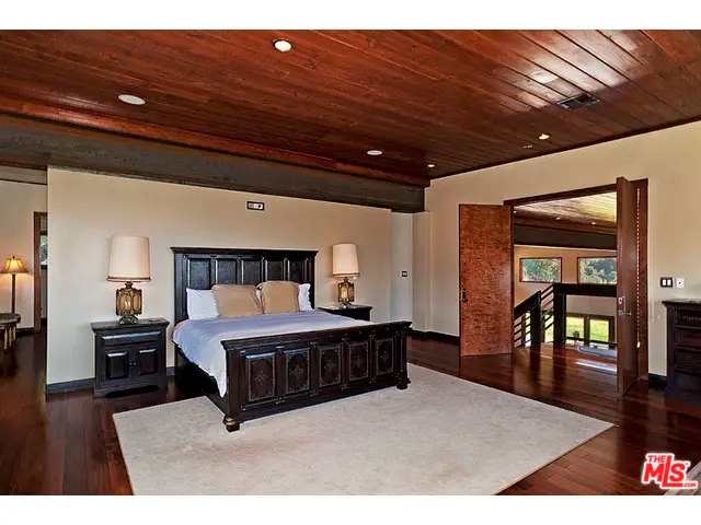 Luxurious master bedroom