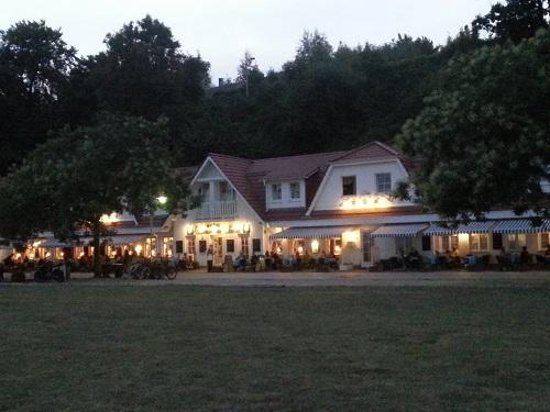 http://backup-mw-xp.de/images/Ruegen2013/Gasthaus.jpg