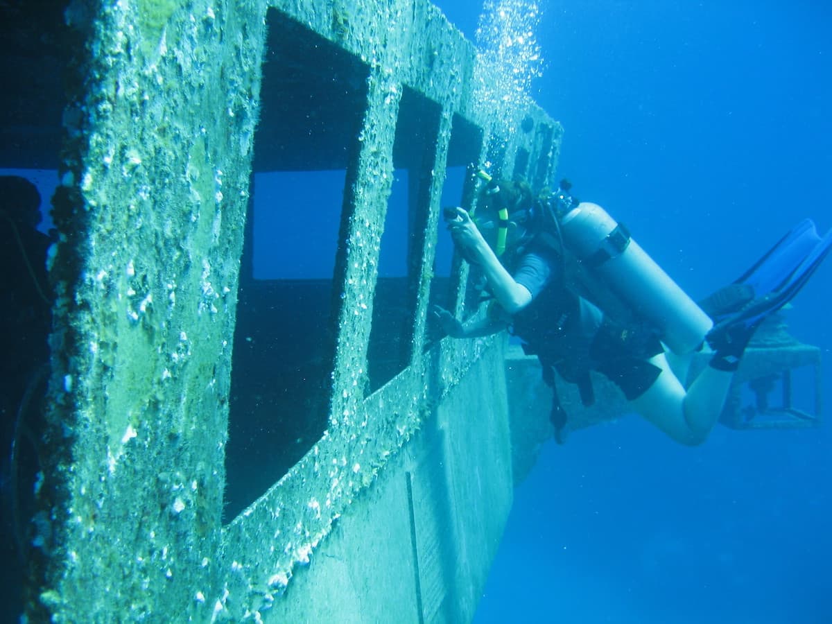 USS Kittiwake Grand Cayman