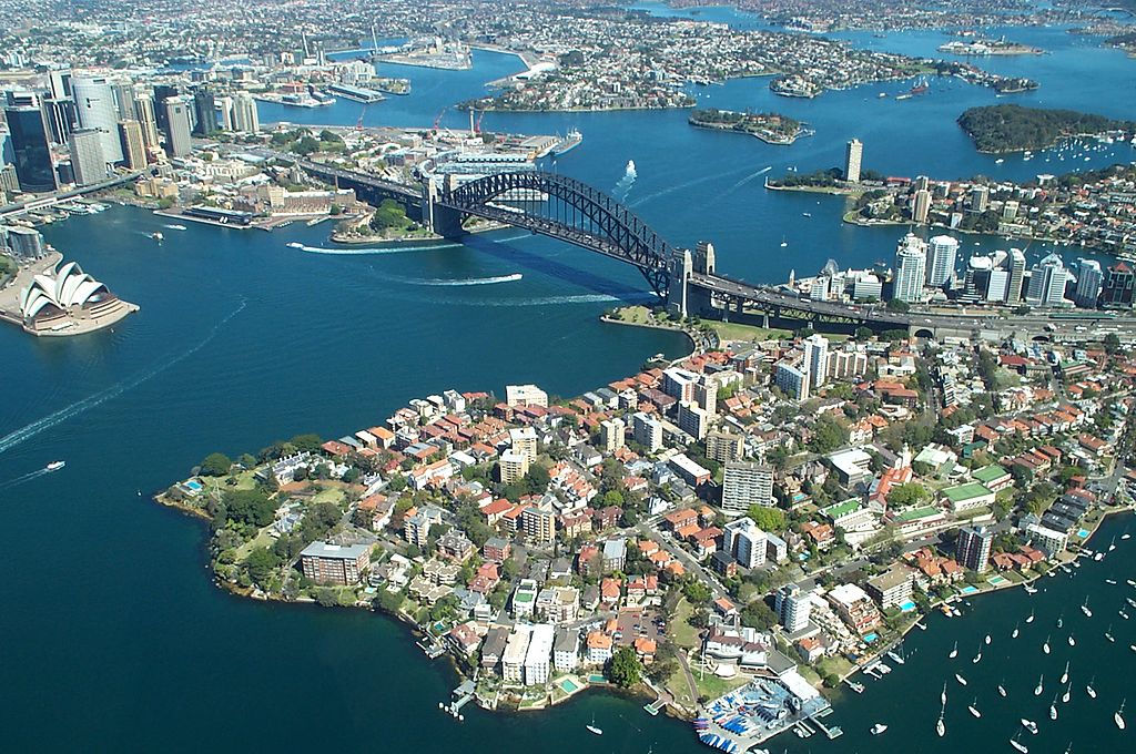 1024px-Sydney_Harbour_Bridge_from_the_air.JPG