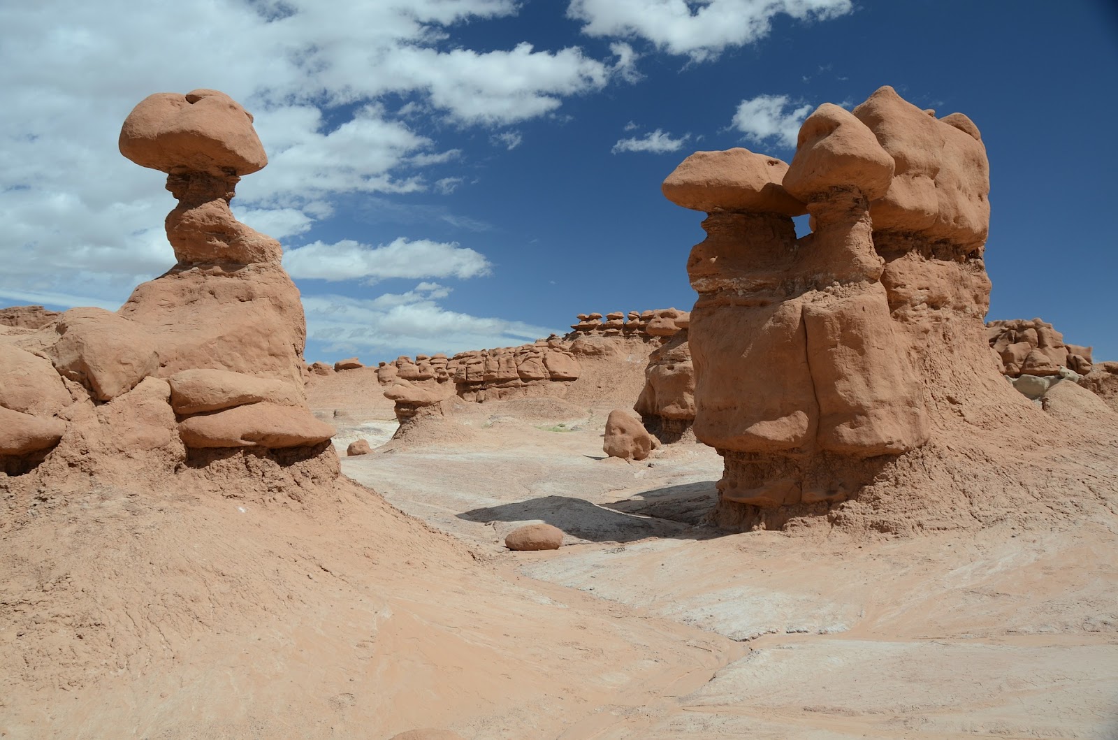 goblin-valley-state-park-rock-formations