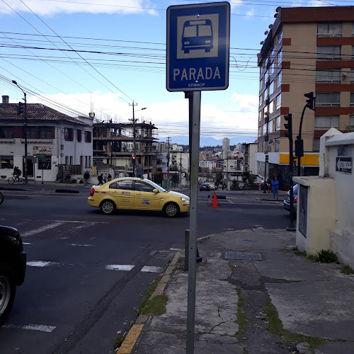 RG53+G4P, Cristóbal de Acuña, Quito 170518
