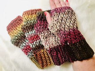 Victorian Wristers Crochet Hand Warmers {Free Pattern Tutorial} Kirsten  Holloway Designs - Kirsten Holloway Designs