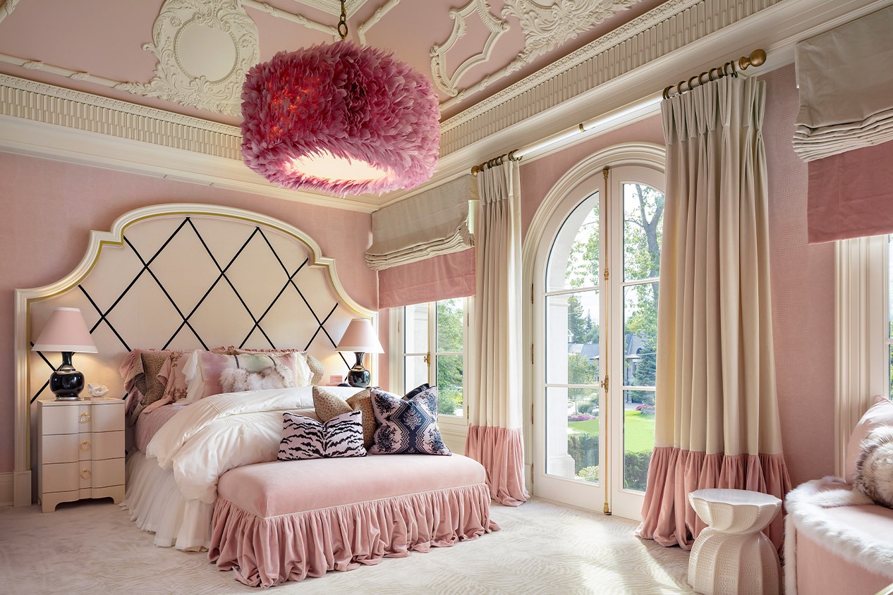 Warna pink cat kamar tidur yang romantis